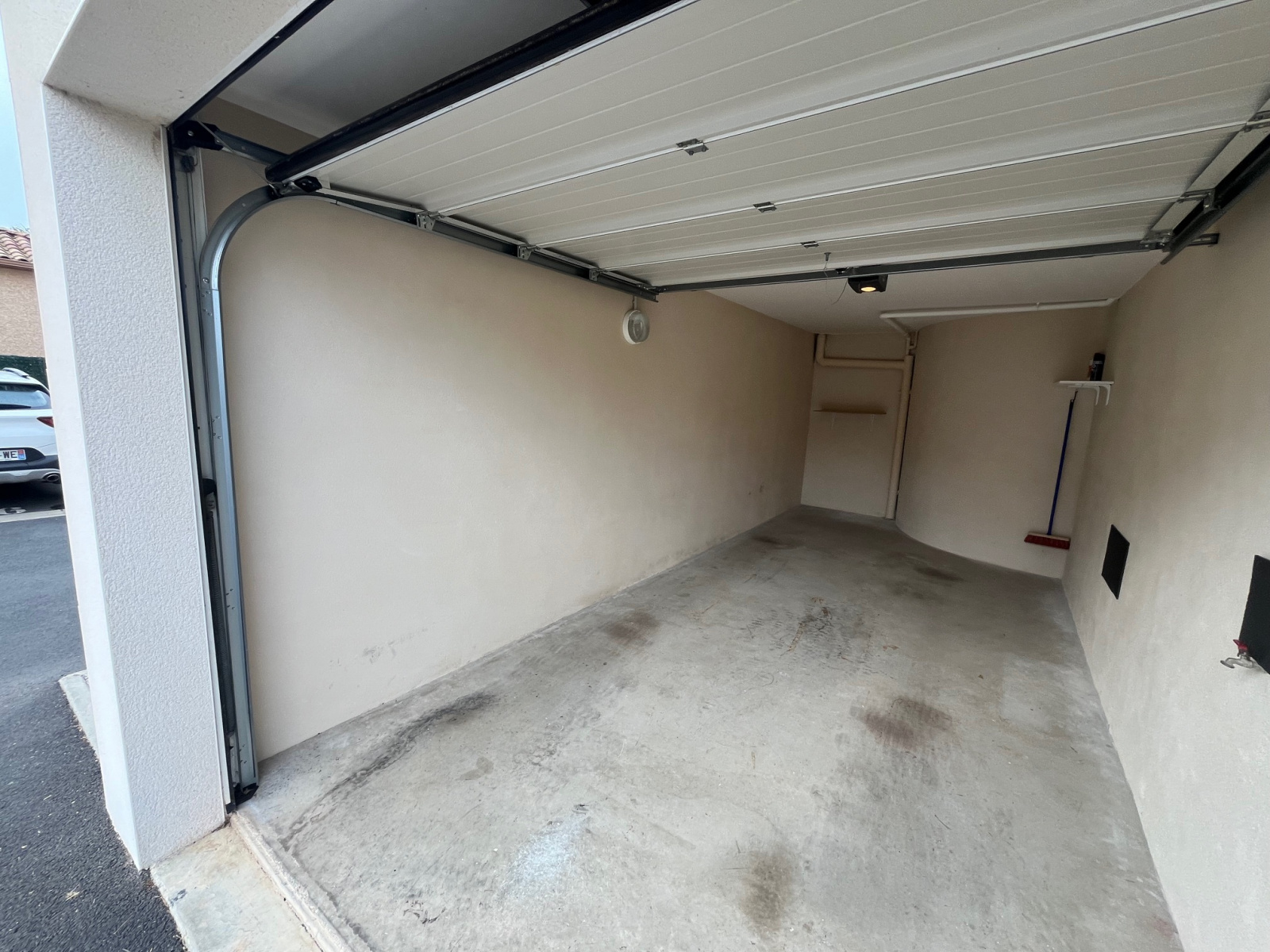 Image_,
            Garage, Valras-Plage, ref :Val-4864