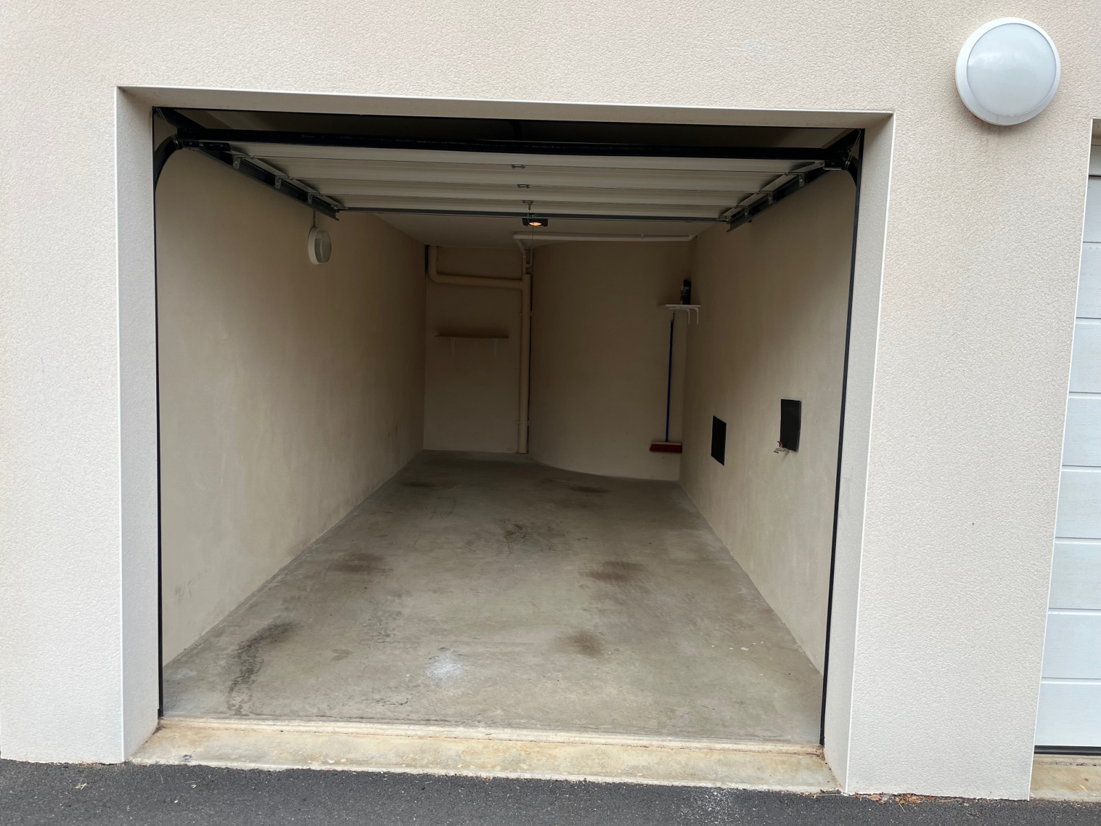 Image_,
            Garage, Valras-Plage, ref :Val-4864