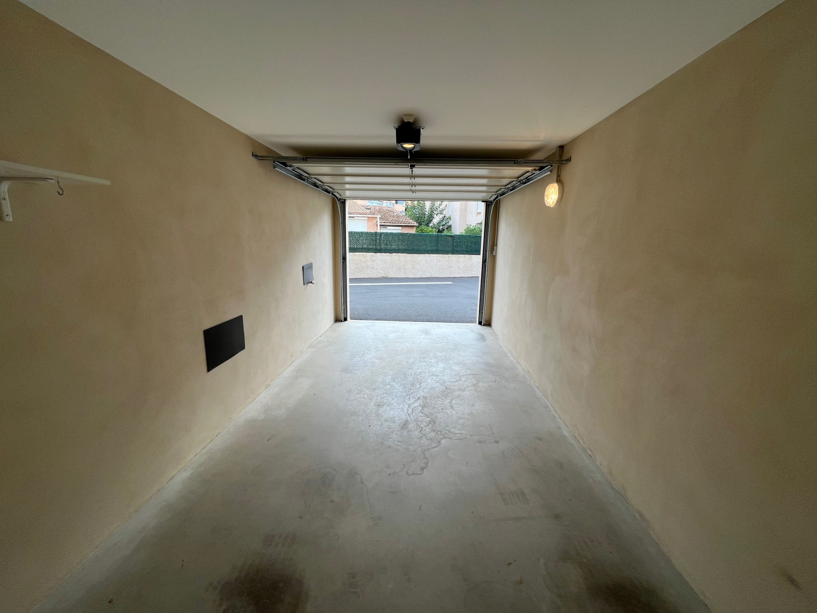 Image_,
            Garage, Valras-Plage, ref :Val-4864