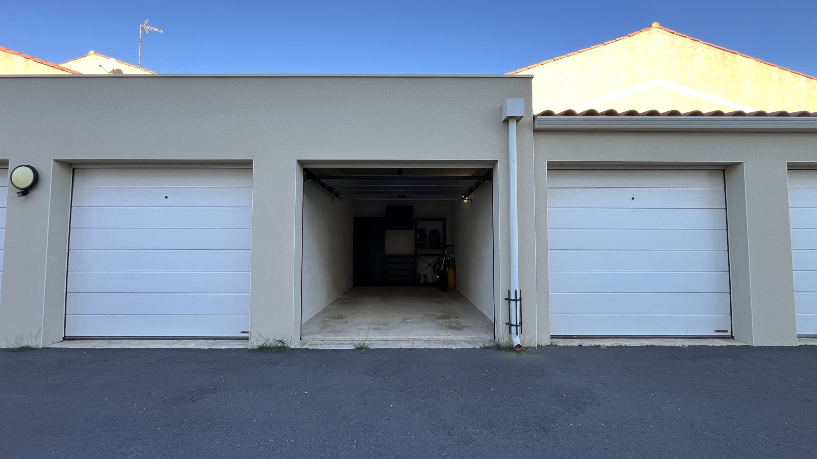 Image_,
            Garage, Valras-Plage, ref :Val-4931