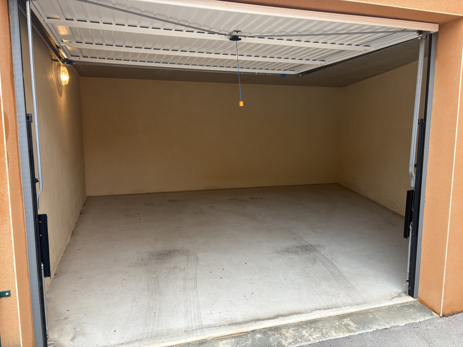 Image_,
            Garage, Valras-Plage, ref :Val-4901B