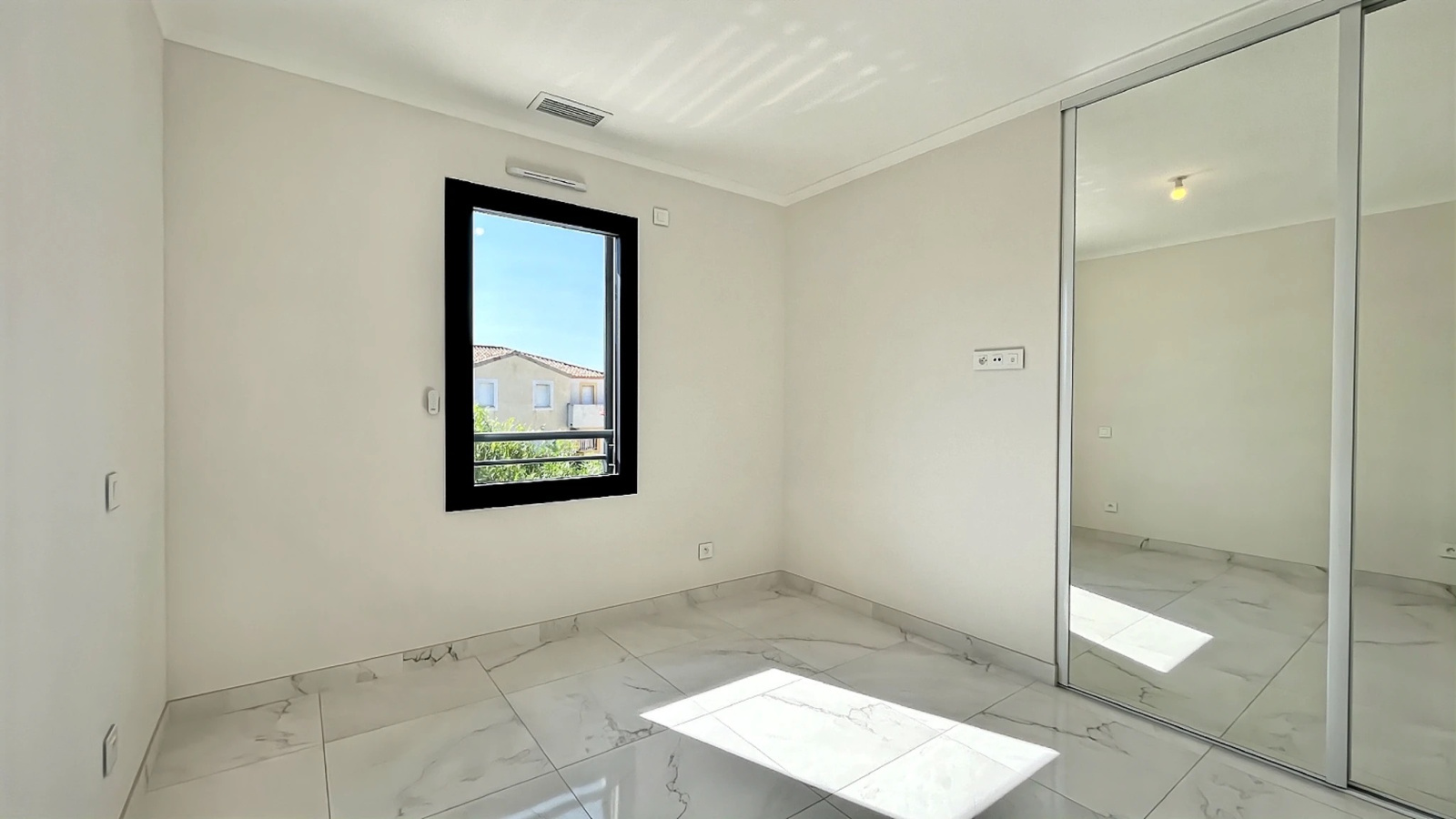 Image_,
            Villa, Valras-Plage, ref :val26