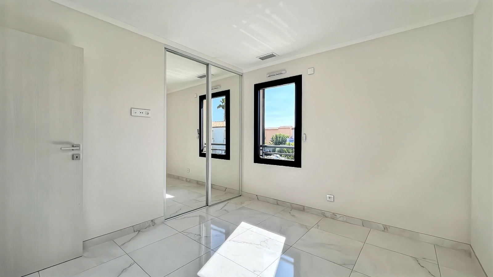 Image_,
            Villa, Valras-Plage, ref :val26