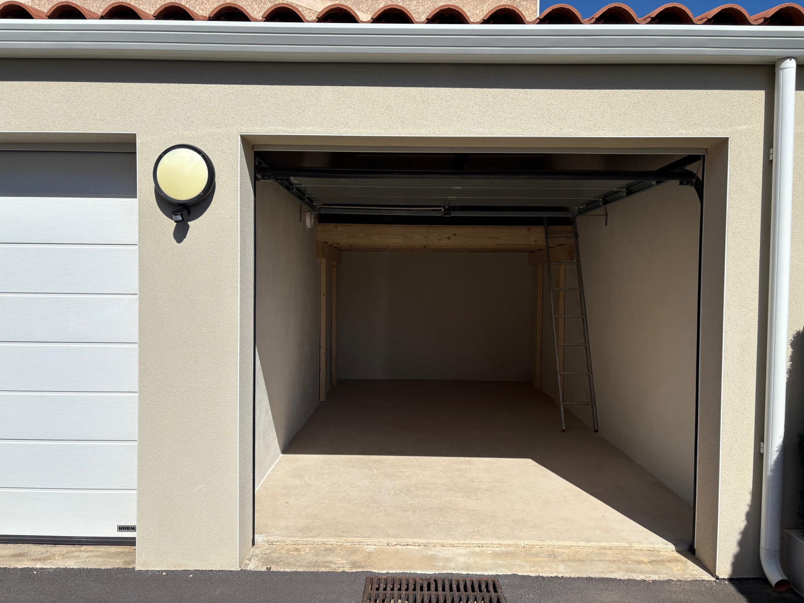 Image_,
            Garage, Valras-Plage, ref :Val-4897
