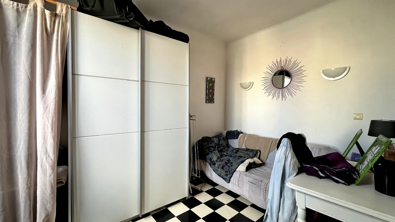 Image_,
            Maison de village, Béziers, ref :4887.