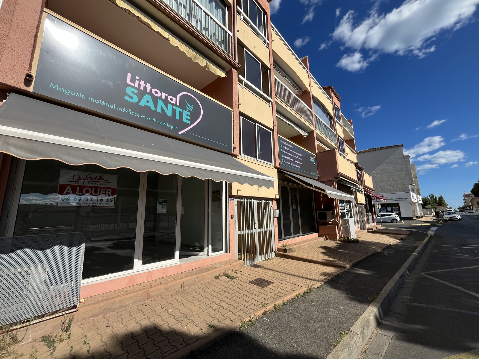 Image_,
            Local commercial, Valras-Plage, ref :Pano