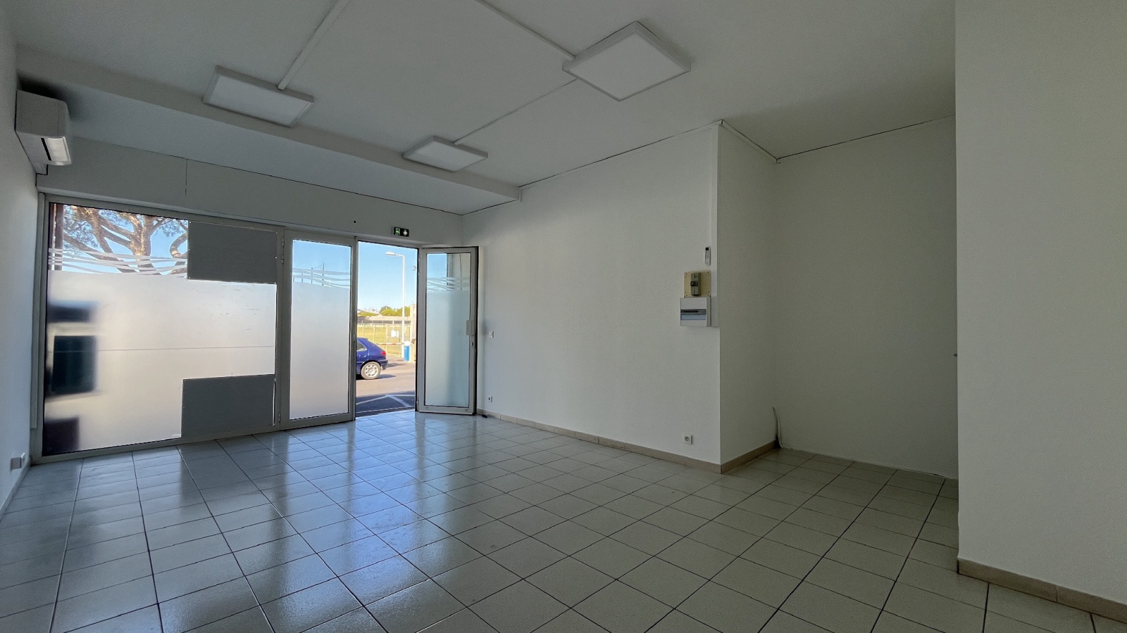 Image_,
            Local commercial, Valras-Plage, ref :