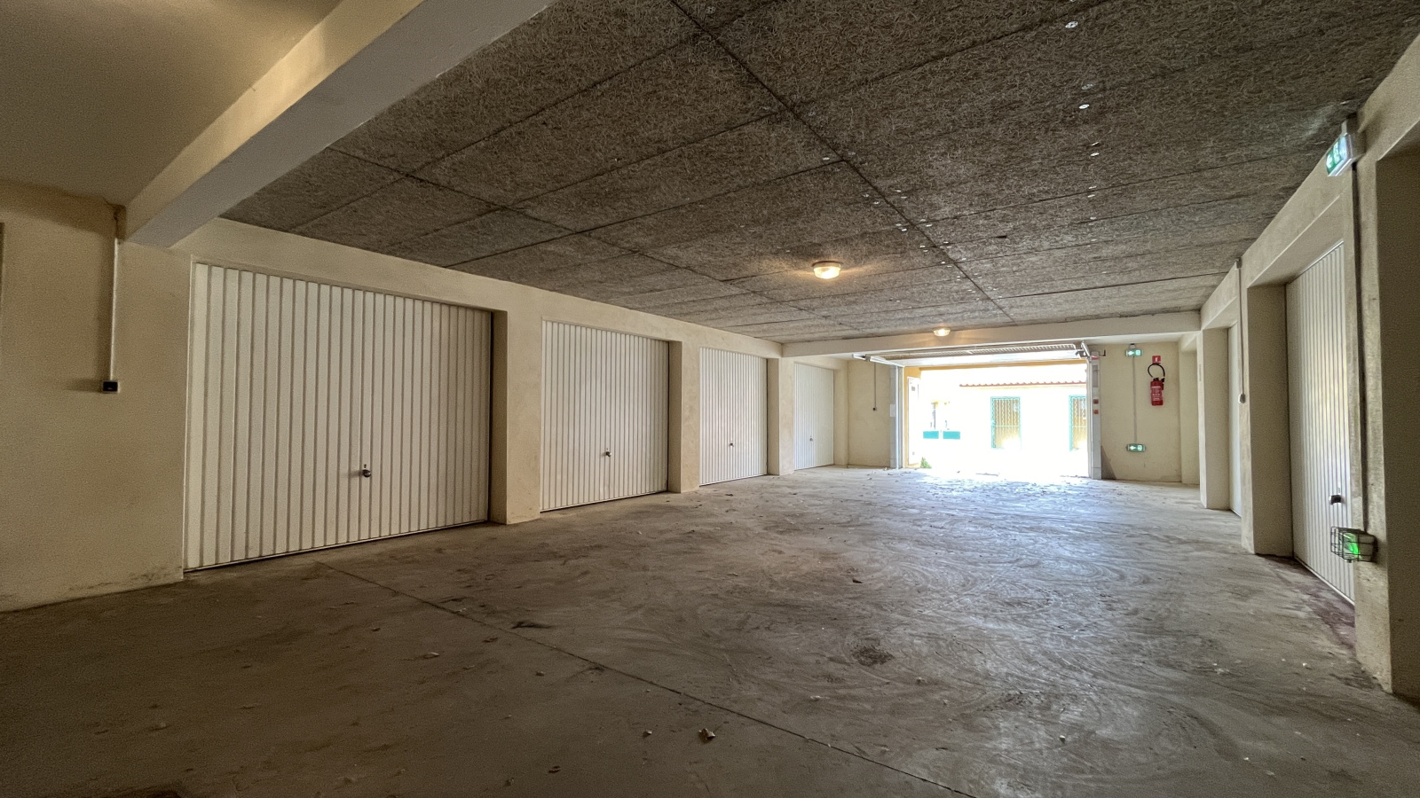 Image_,
            Garage, Valras-Plage, ref :Val-4894