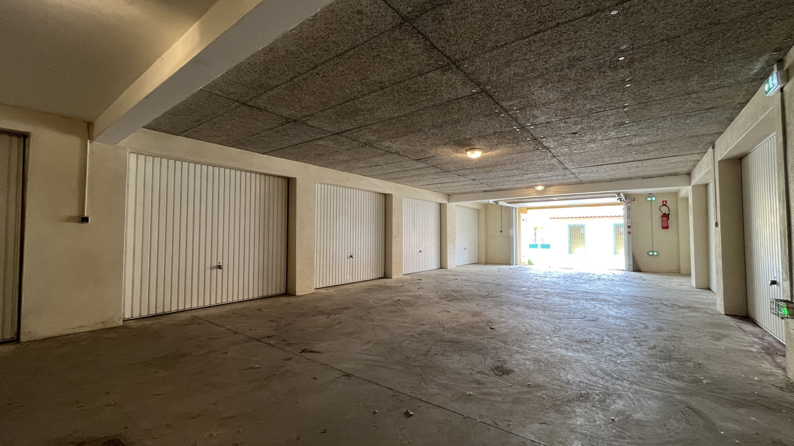 Image_,
            Garage, Valras-Plage, ref :Val-4894