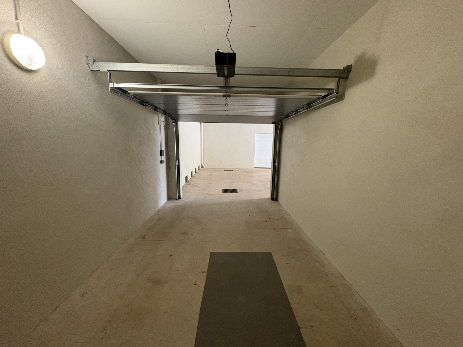 Image_,
            Garage, Valras-Plage, ref :Val-4942