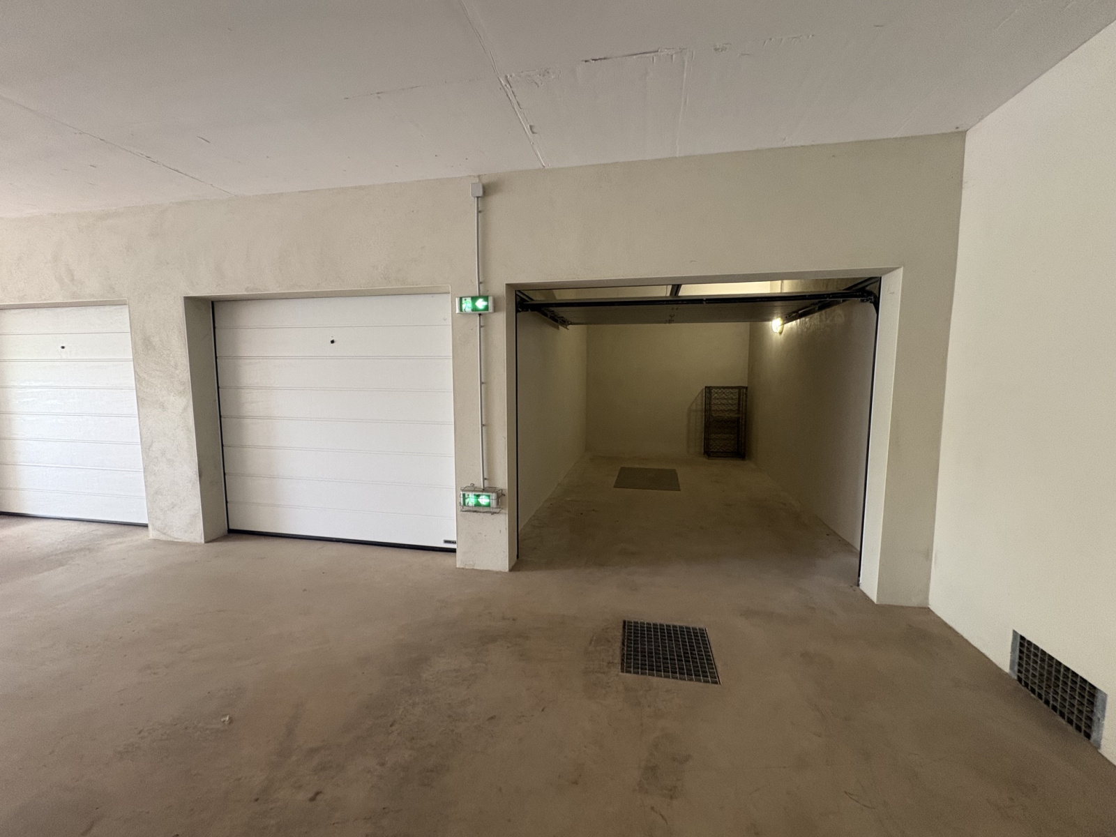Image_,
            Garage, Valras-Plage, ref :Val-4942
