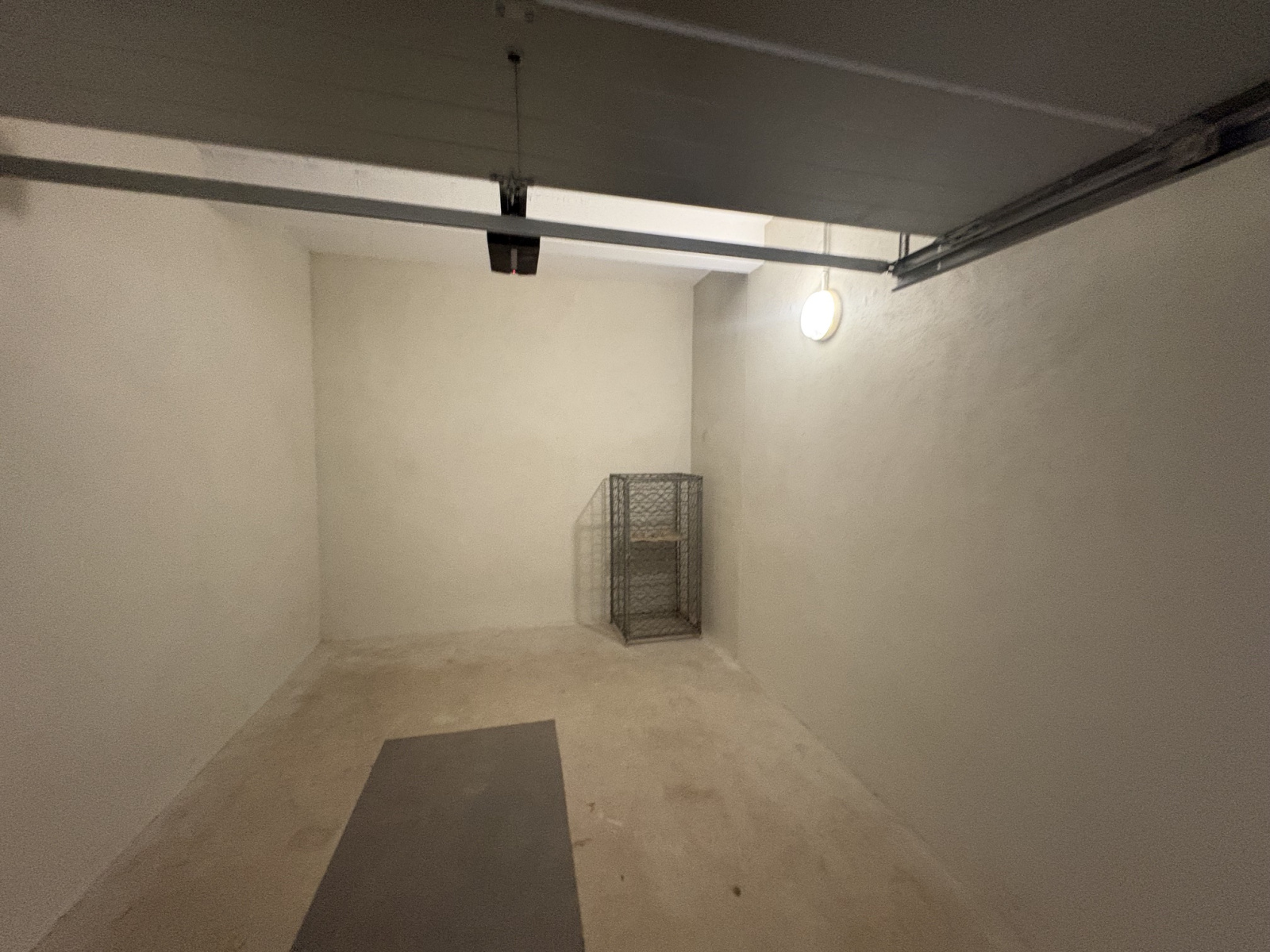 Image_,
            Garage, Valras-Plage, ref :Val-4942