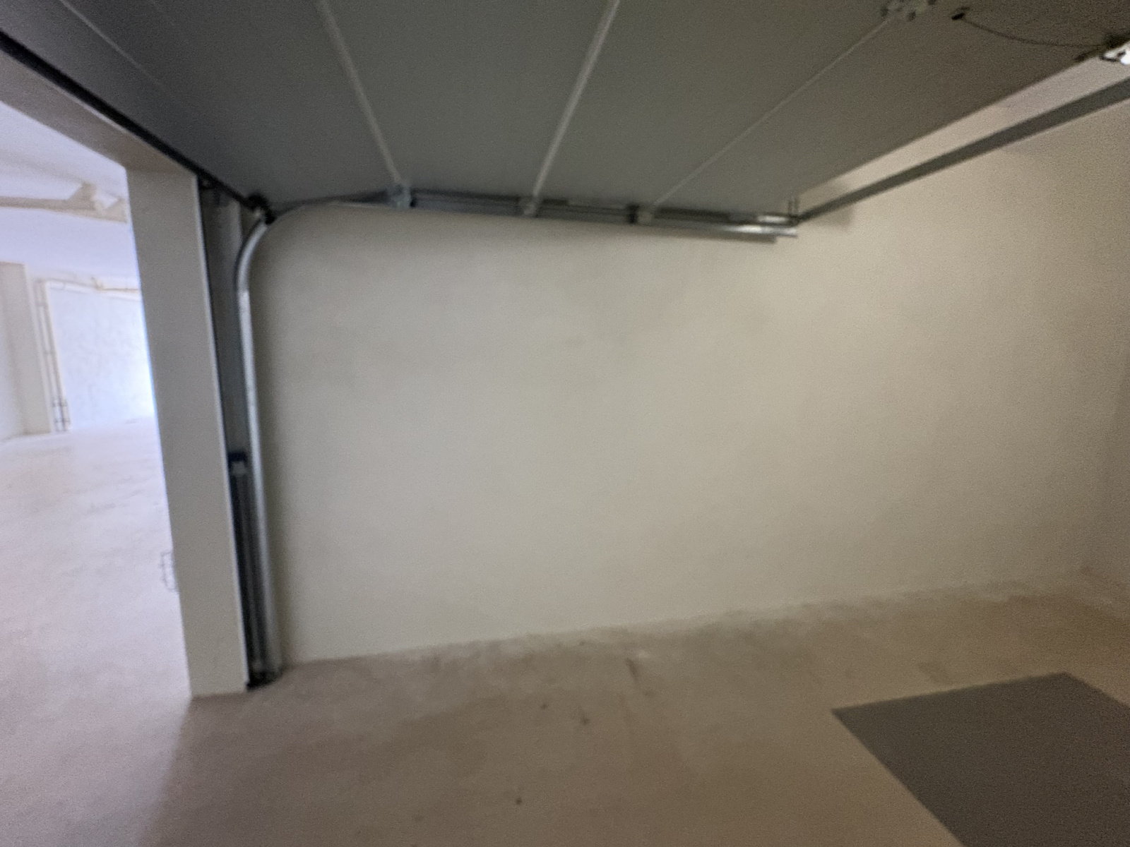 Image_,
            Garage, Valras-Plage, ref :Val-4942